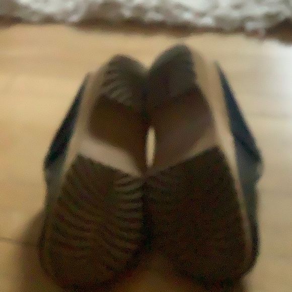 Clogs - Picture 2 of 3